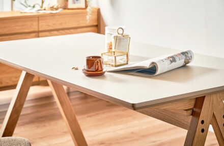 素材にもこだわって選ぶ、自分好みのダイニングテーブル選び